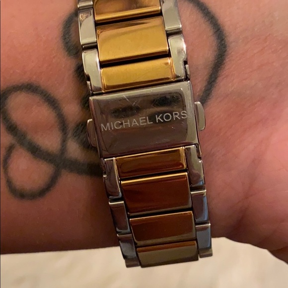 Michael Kors Watch two tone - Picture 3 of 8